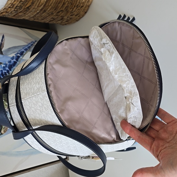 NWT🫦Michael Kors Rhea Zip Medium Color-block Logo Backpack  One Size - Picture 9 of 17